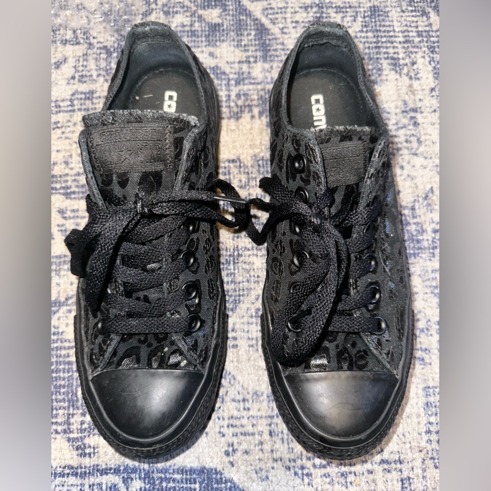 Converse low tops - Black Leopard